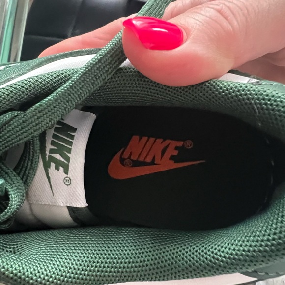 Nike Dunk Low ‘Michigan State’ Size 9 - Picture 2 of 6